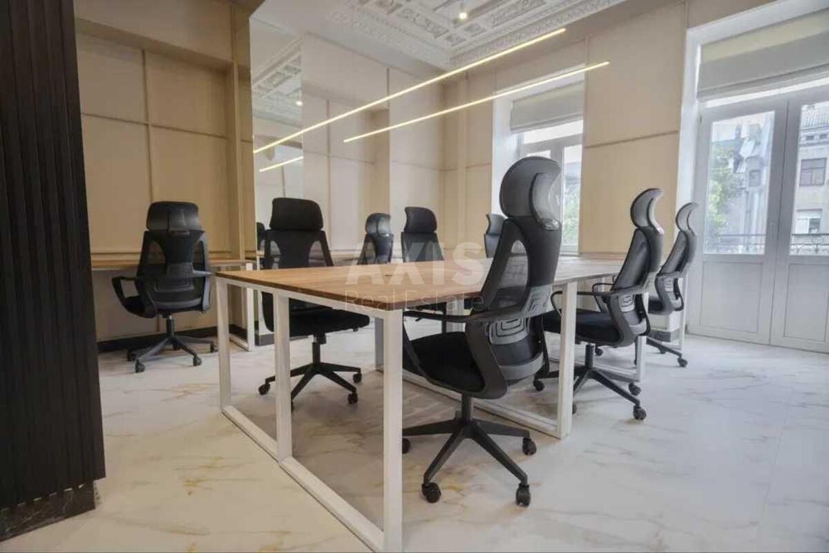 Office vul. Esplanadna 32А, 1410m2600227