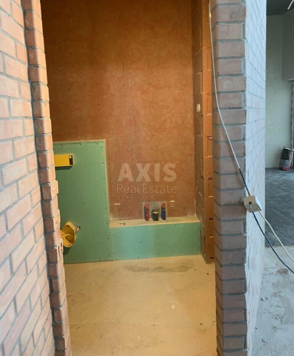 Service object nab. Dniprovs'ka 20Б, 90m28