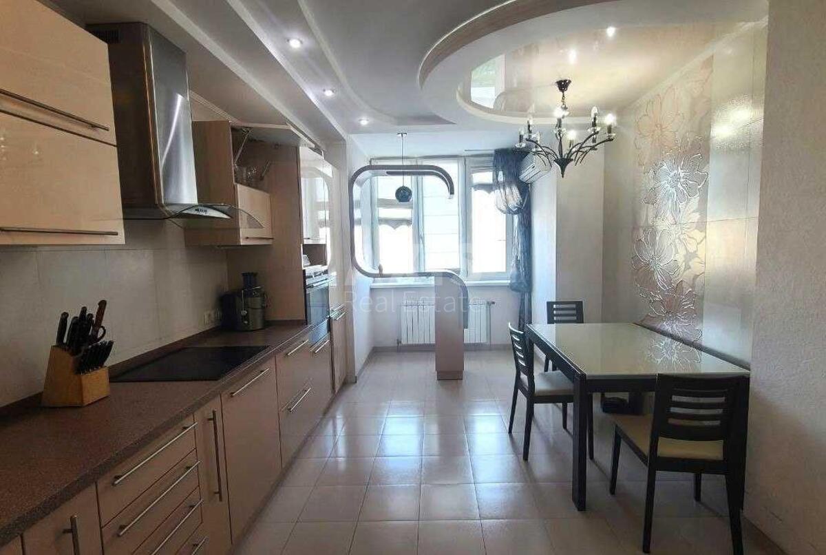 4k apartment vul. Knjazhyj Zaton 21614120