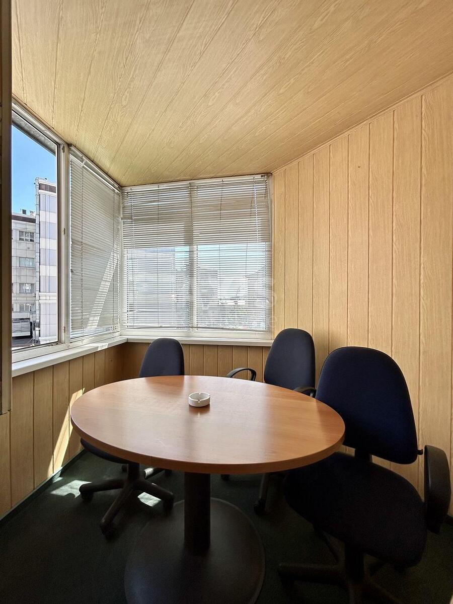 Office vul. Vasylivs'ka 18, 100m2567031
