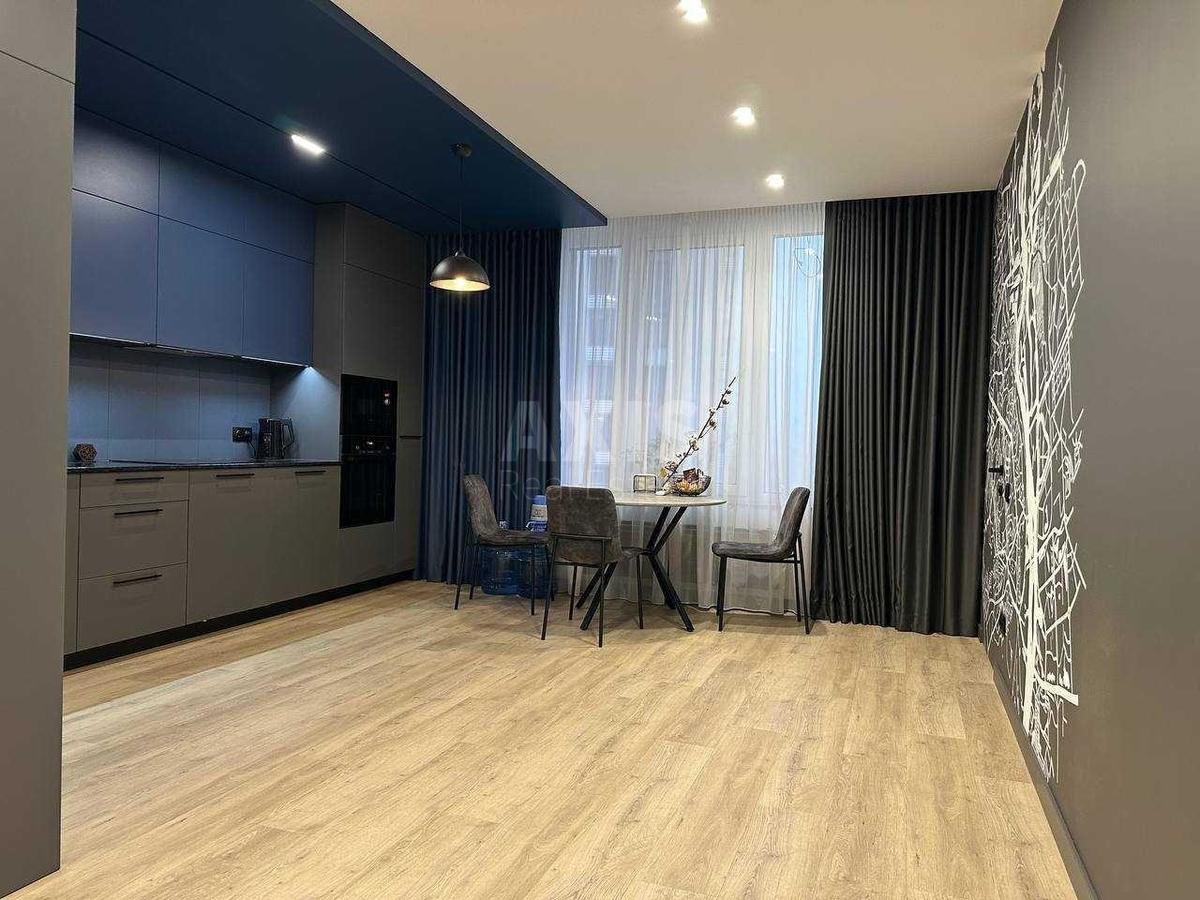 2k apartment nab. Dniprovs'ka 15