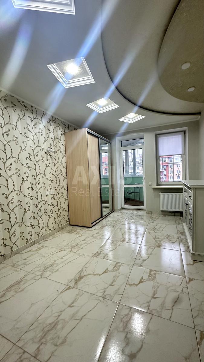 4k apartment vul. Yulia Zdanovska 52/36263720