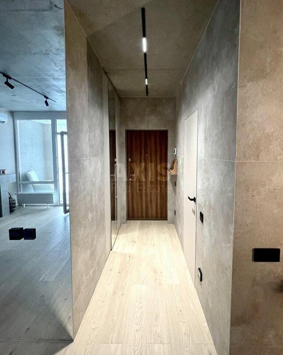 1k apartment vul. Vsevoloda Zmijenka 19571996