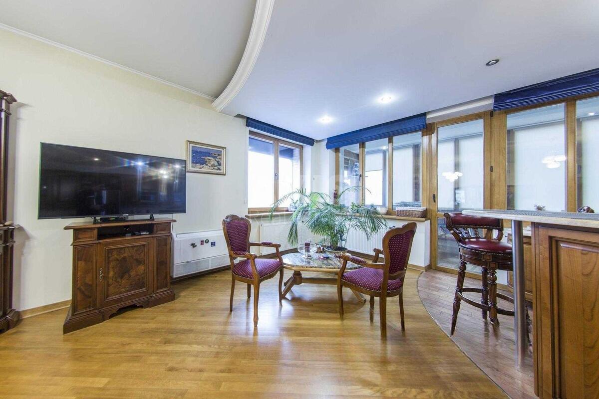 4k apartment vul. Pavlivs'ka 18575660
