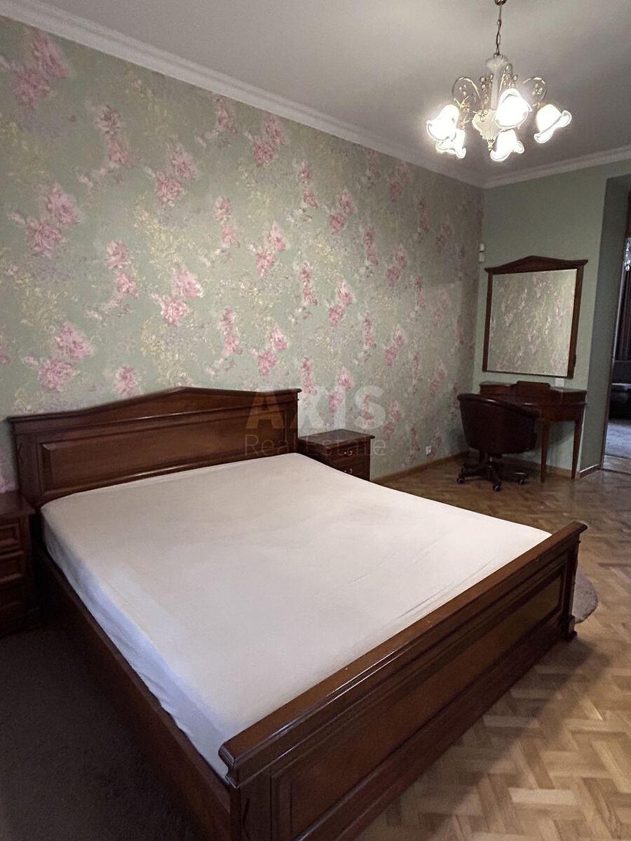 3k apartment vul. Dovnar-Zapol's'kogo 2/20620537