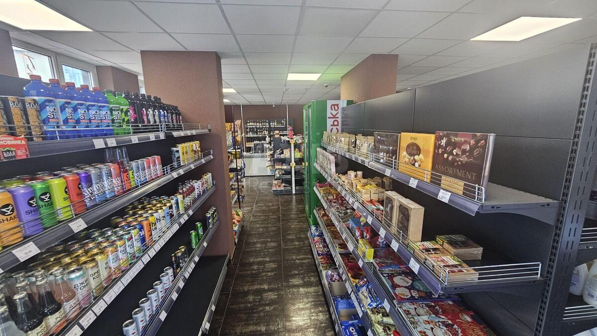 Trade object vul. Central'na 21А, 95m24