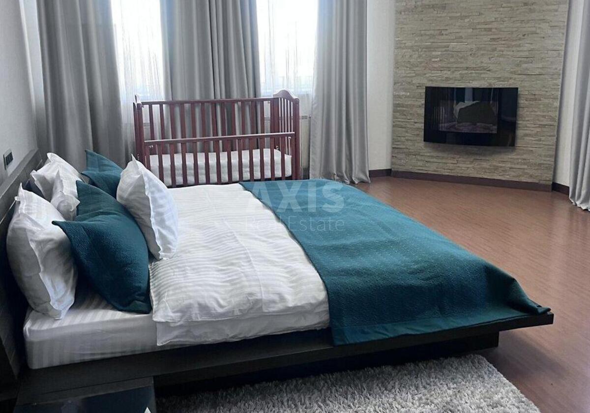 3k apartment vul. Ahmatovoi' Anny 13Г595028