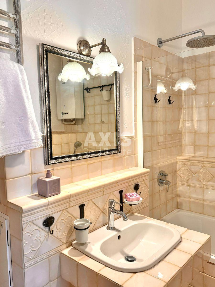 2k apartment vul. Shovkovychna 13/210