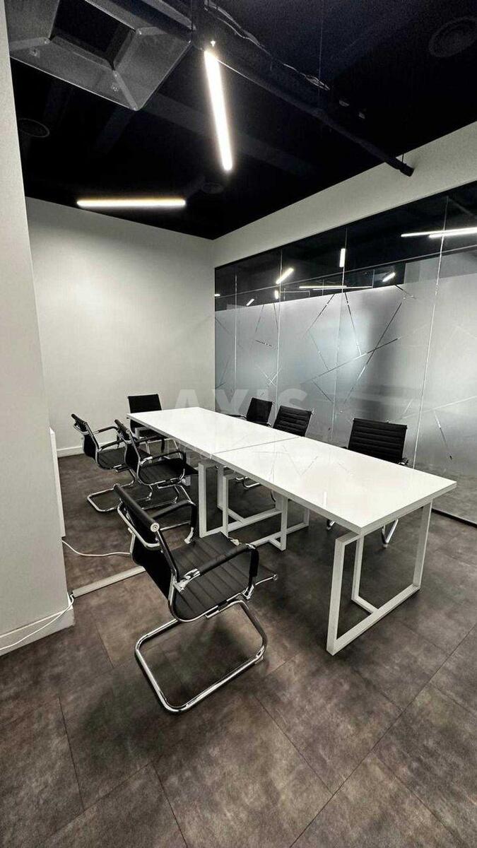 Office vul. Zhyljans'ka 59, 450m22
