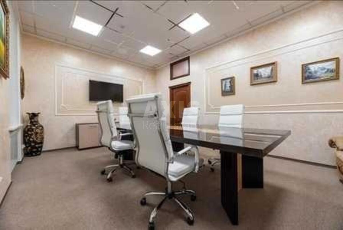Офис ул. Панаса Мирного 1, 135м20