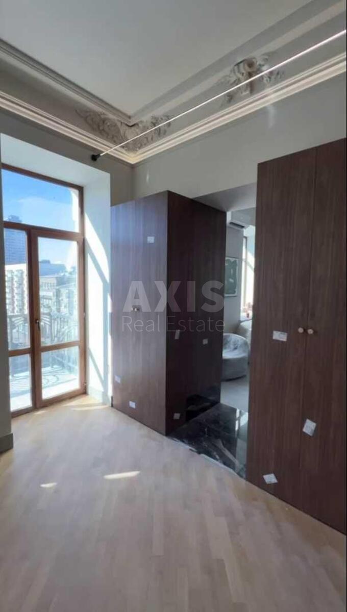 Office vul. Velyka Vasyl'kivs'ka 43, 115m210