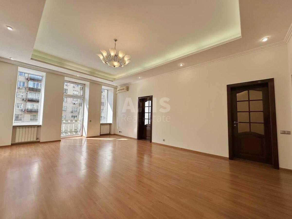 Office vul. Velyka Vasyl'kivs'ka 49, 103m2
