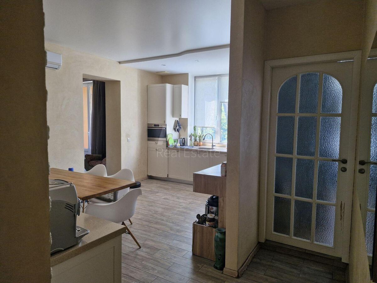 4k apartment vul. Iskrivs'ka 116