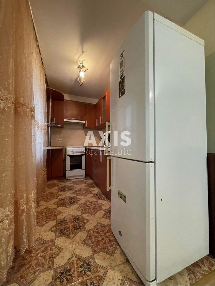 3k apartment vul. Novodarnyc'ka 274