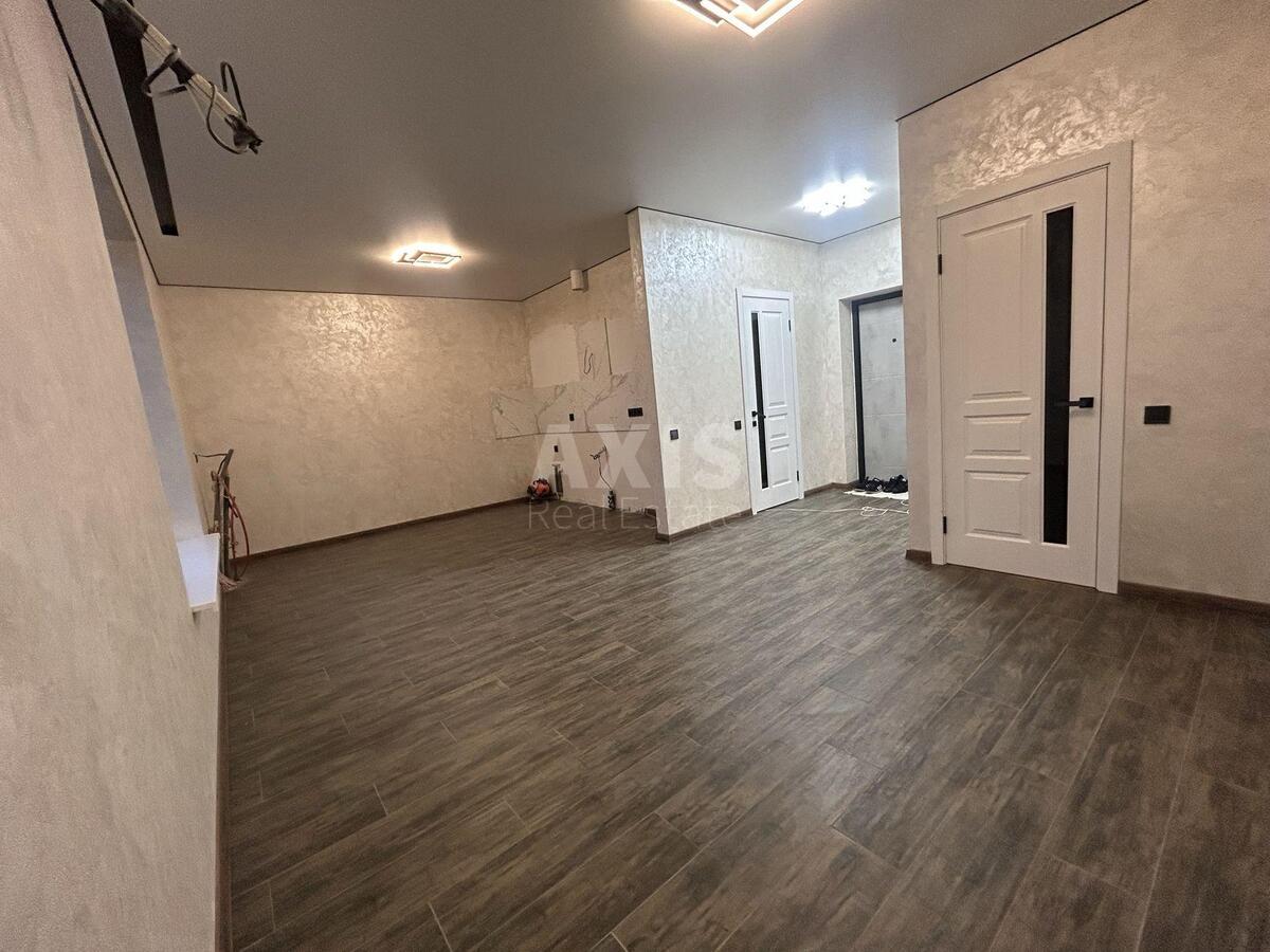 1k apartment vul. Lugova 3Б0