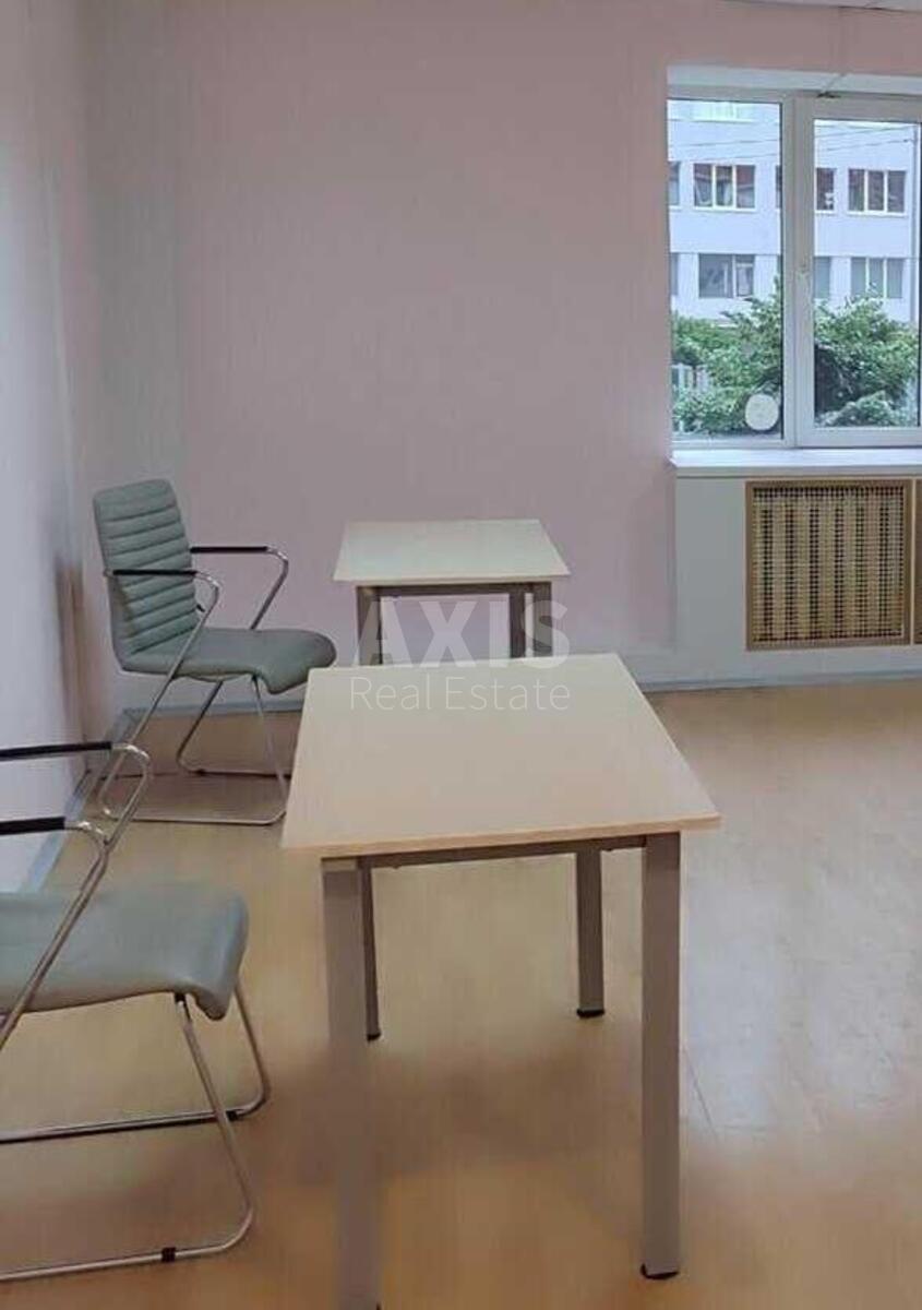 Office vul. Zlatoustivs'ka 10/12А, 146m2