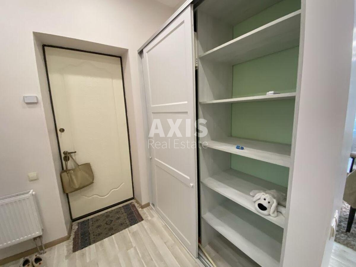3k apartment vul. Vozdvyzhens'ka 184