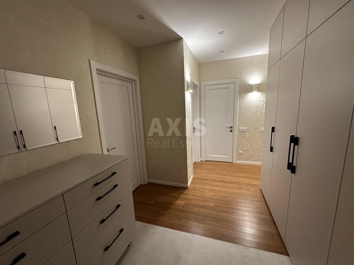 3k apartment vul. Voskresens'ka 181