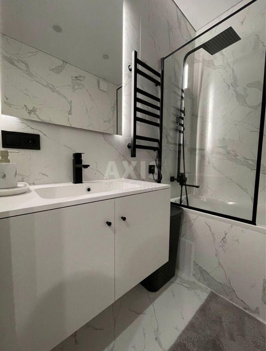 1k apartment vul. Antonovycha 1096022011
