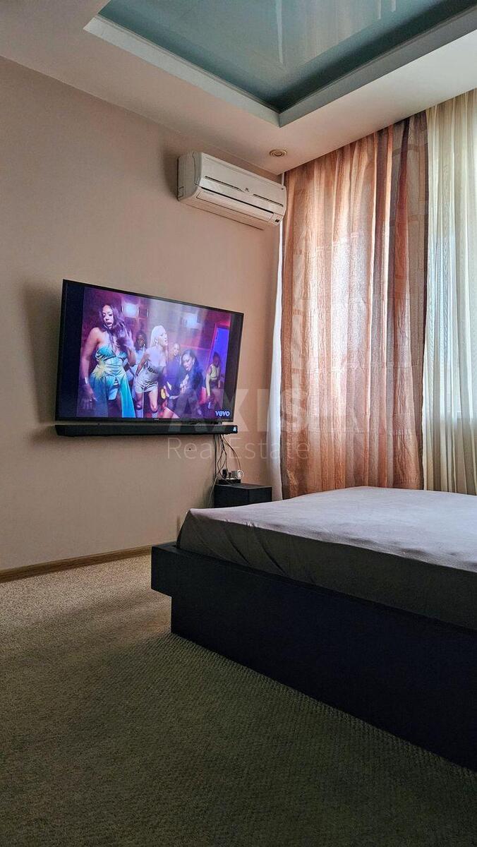 1k apartment vul. Karpyns'kogo Akademika 10564944