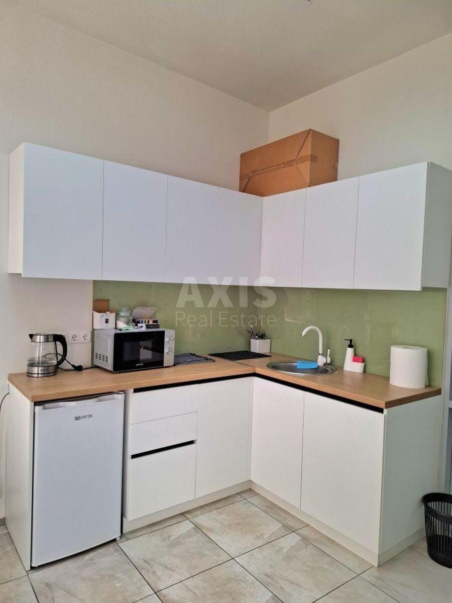 Trade object vul. Ernsta Fedora 16Б, 72m2611479