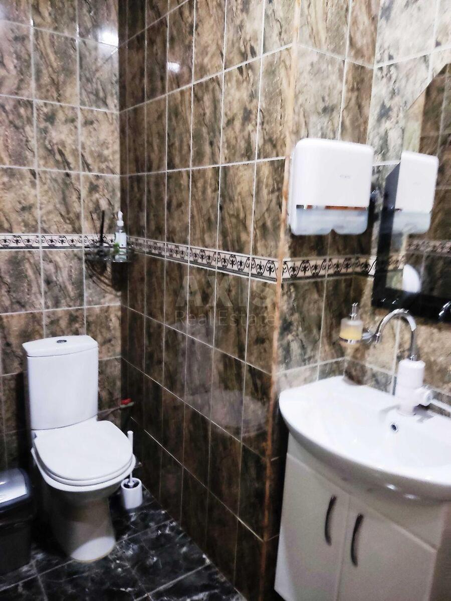 Office vul. Nemyrovycha-Danchenka 14/13, 153m25819110