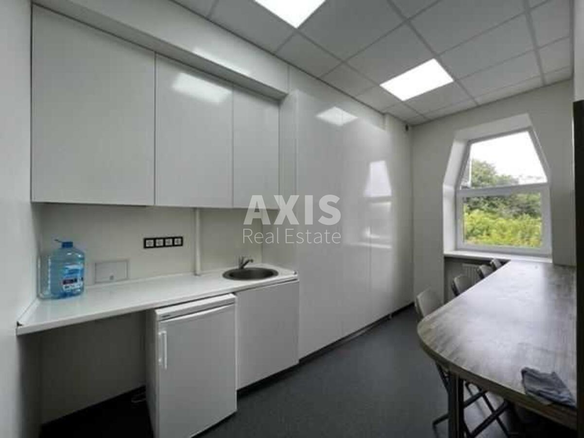 Office vul. Vozdvyzhens'ka 51А, 152m2553035