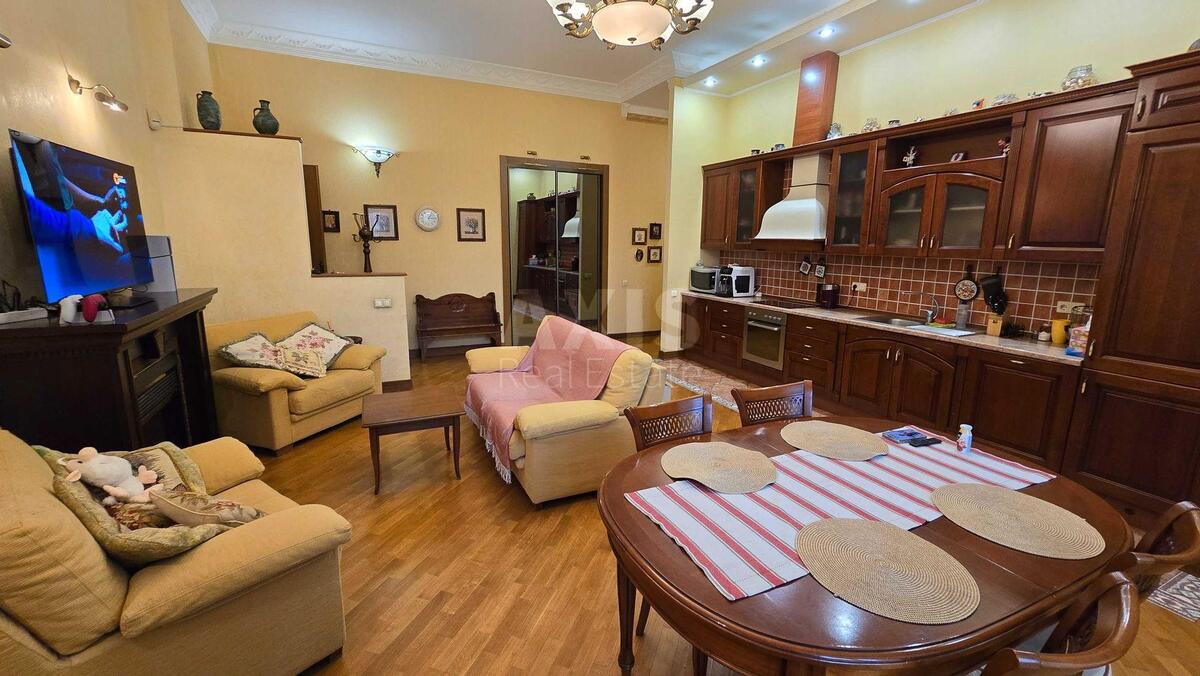 3k apartment vul. Saksagans'kogo 68/21