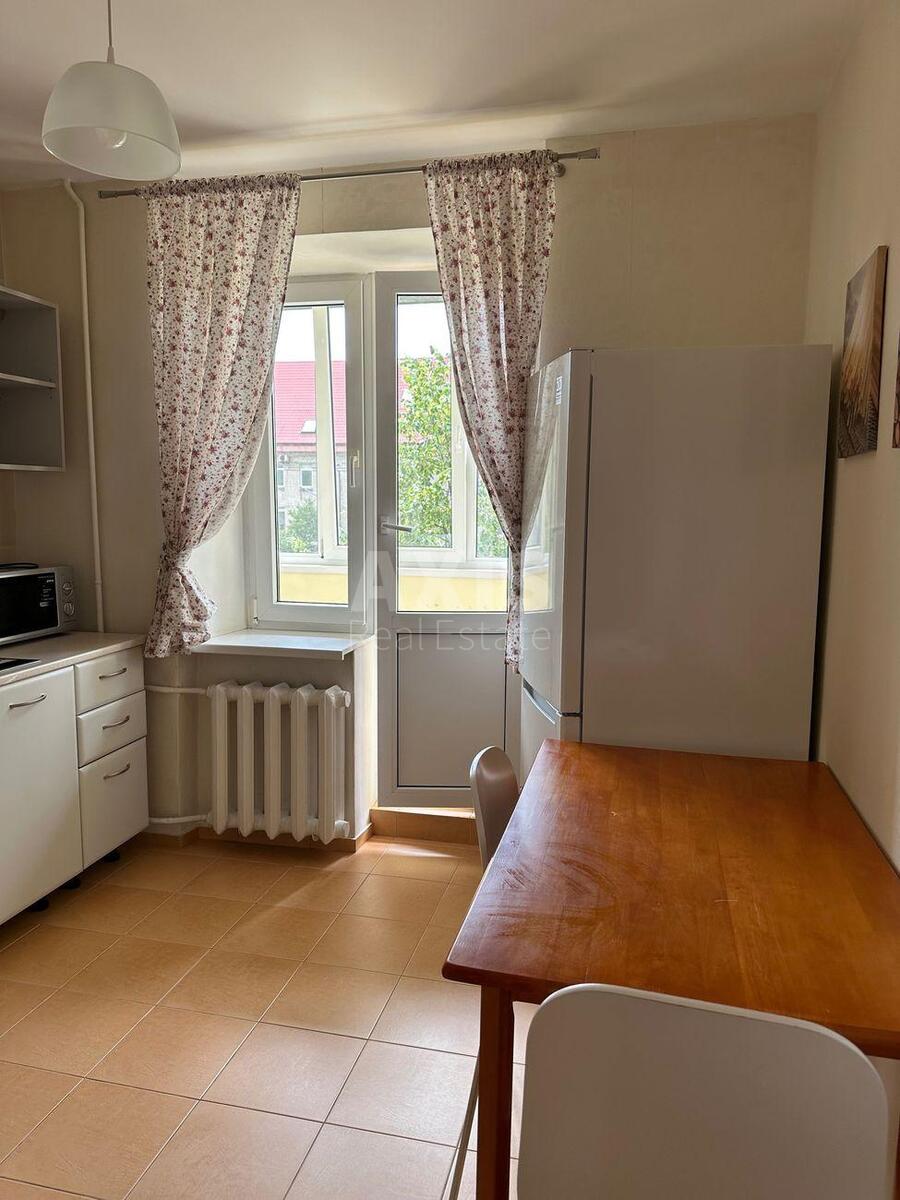 2k apartment vul. Dovzhenka 140