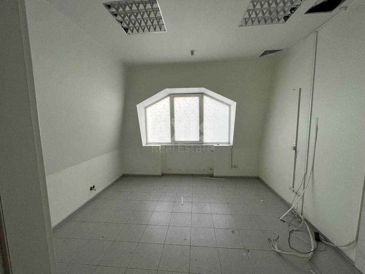 Service object vul. Zoologichna 3Д, 400m28