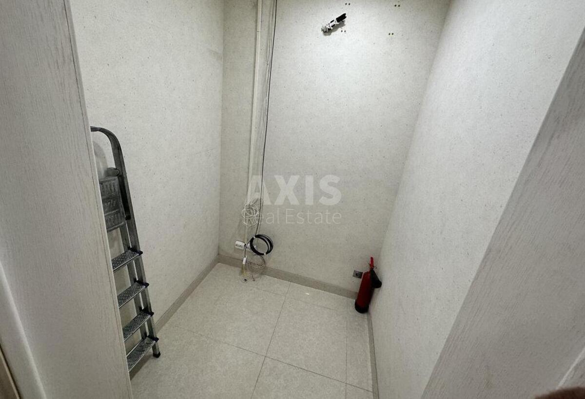 Office vul. Jevgena Konoval'cja 32Б, 60m23