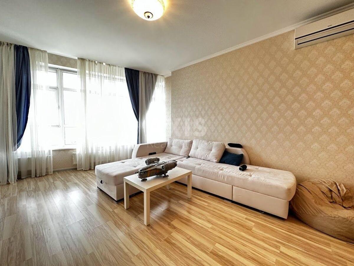 2k apartment uzv. Klovs'kyj 73
