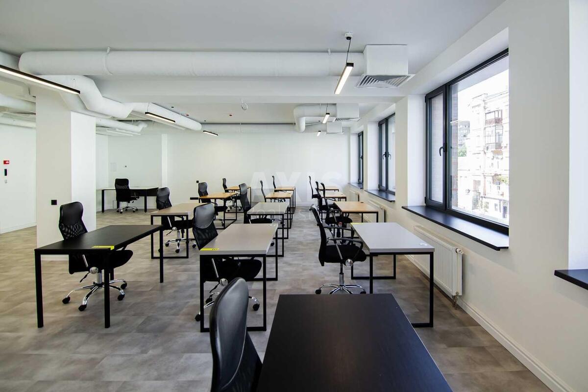 Office vul. Saksagans'kogo 53/80, 560m21