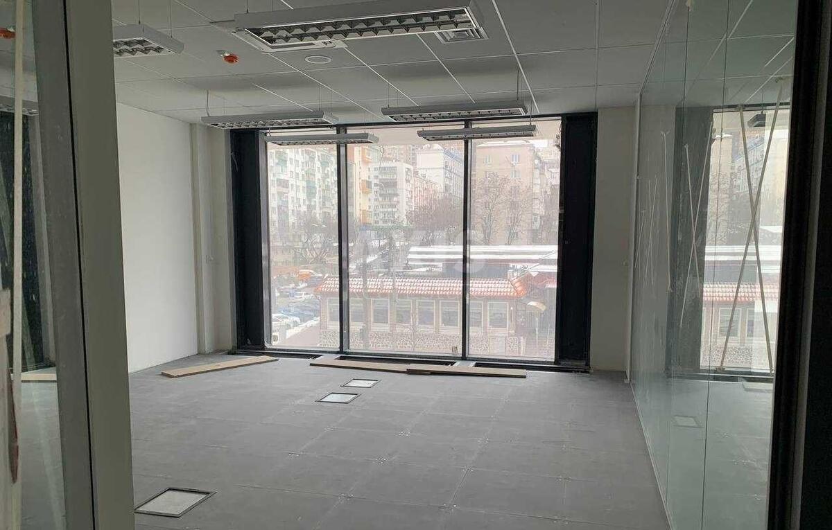 Офис ул. Антоновича 118, 1000м23
