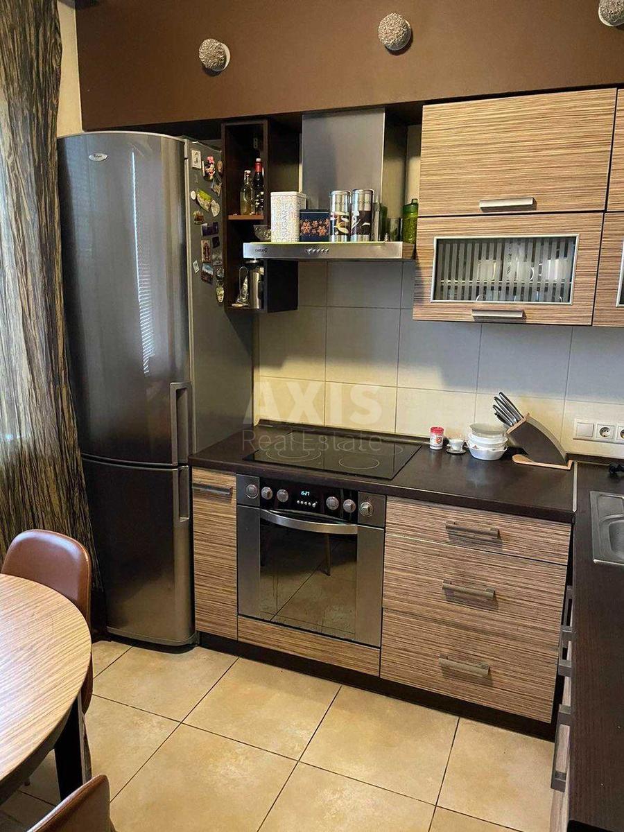 3k apartment vul. Bal'zaka Onore de 82