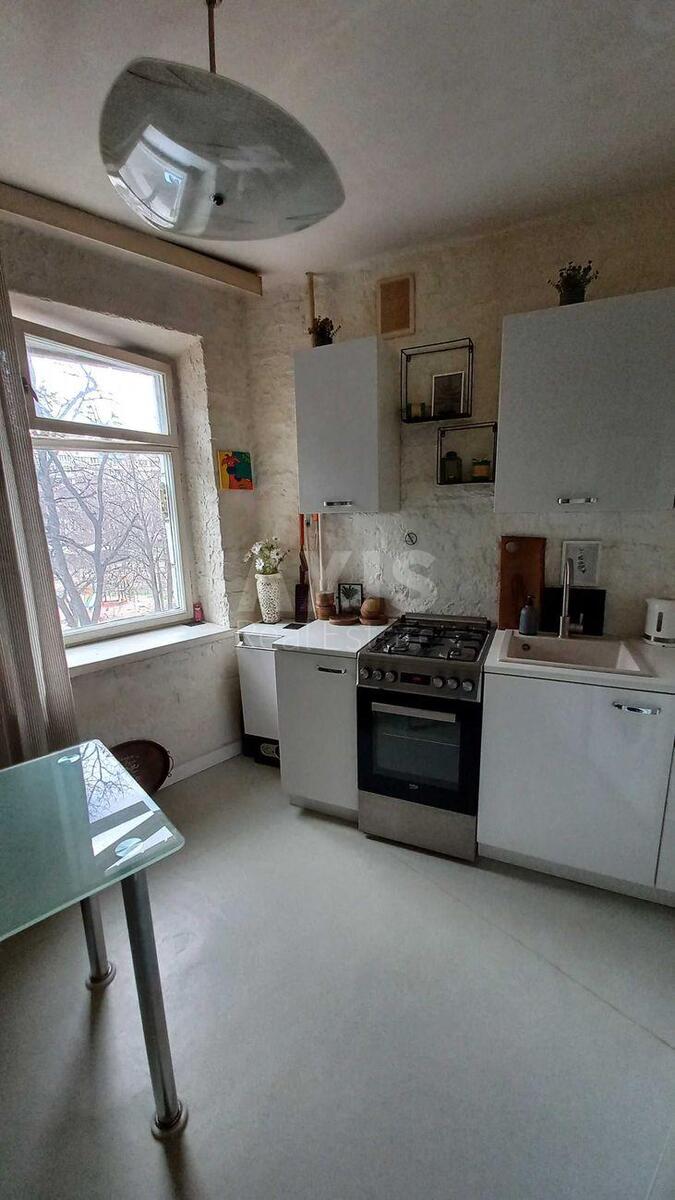 3k apartment vul. Symyrenka 14/90