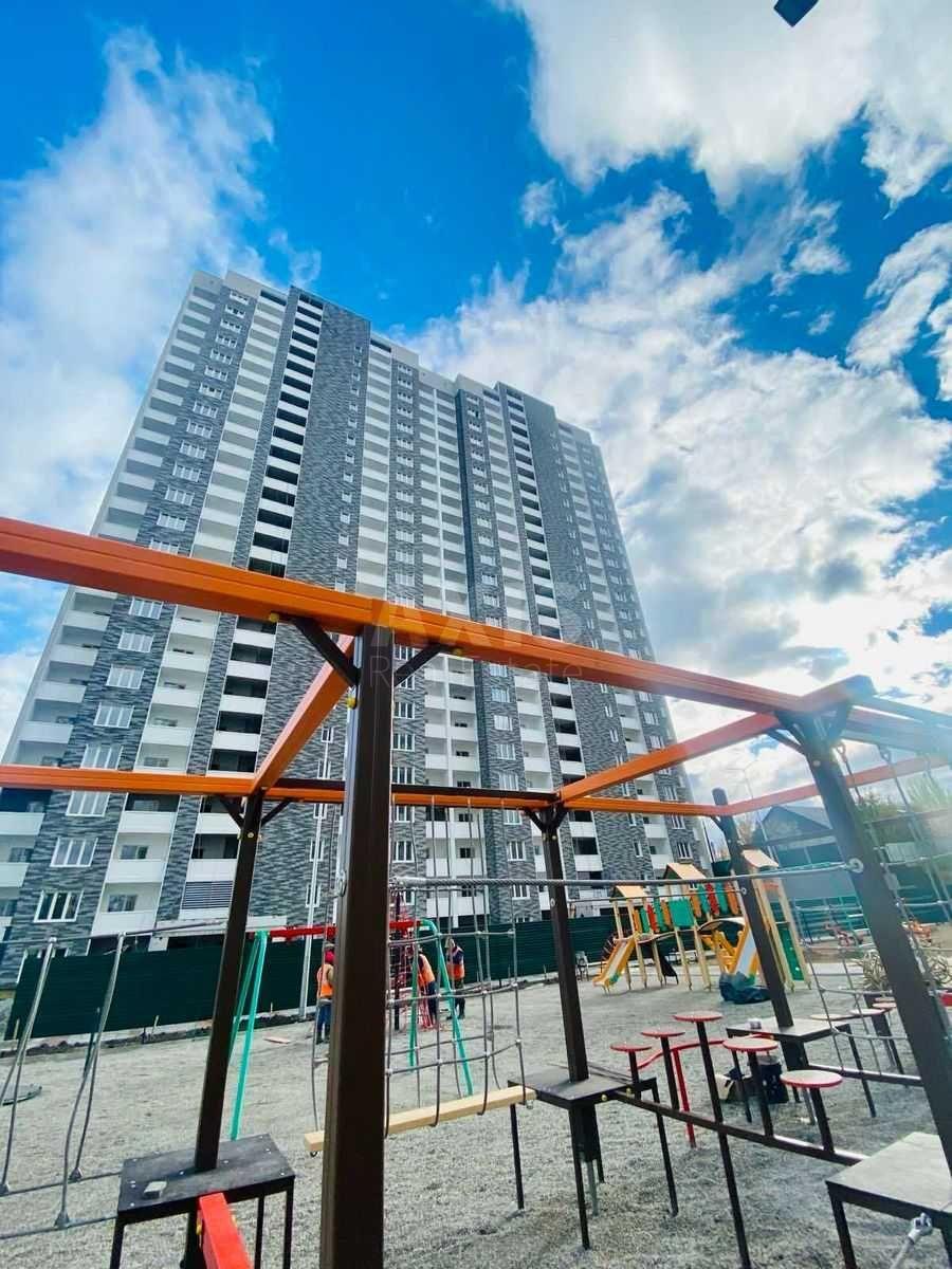 1k apartment vul. Berezhans'ka 15
