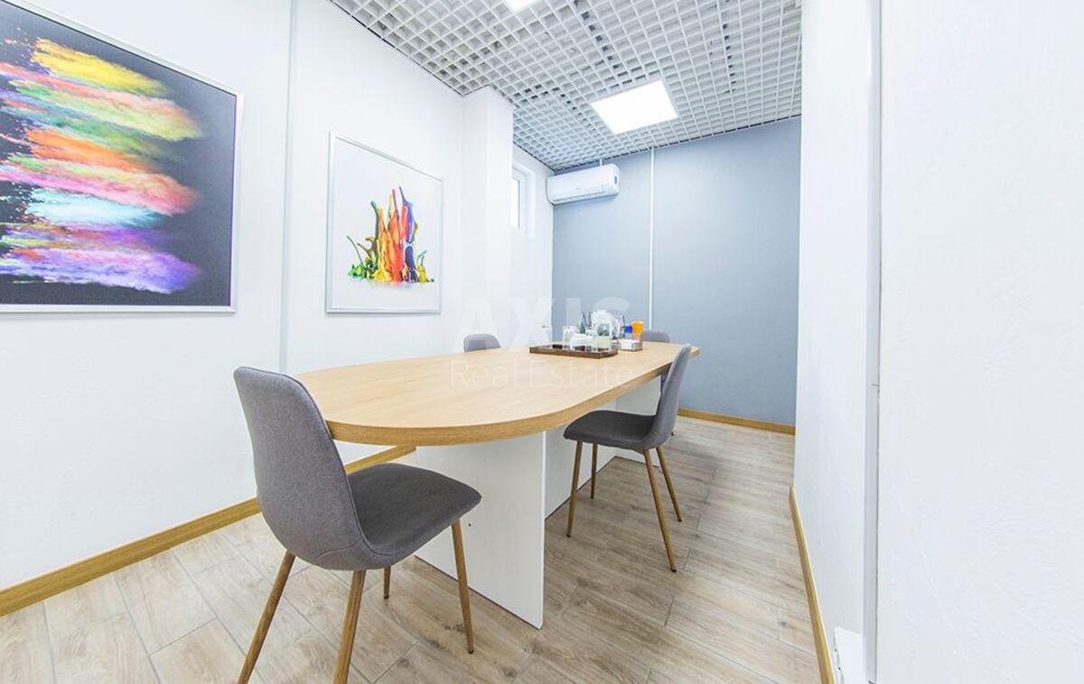 Office vul. Saksagans'kogo 121А, 42m2568897
