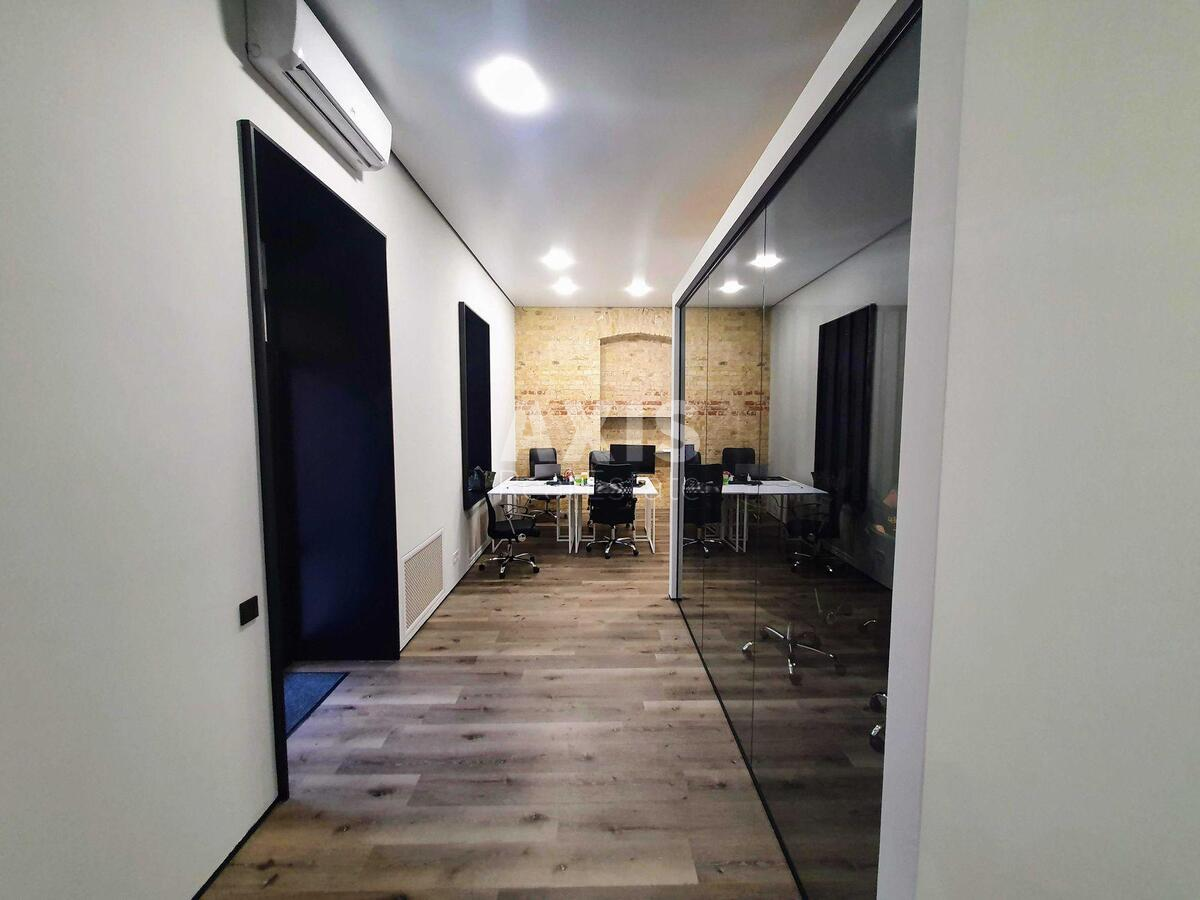 Office vul. Dmytrivs'ka 19, 112m2568857