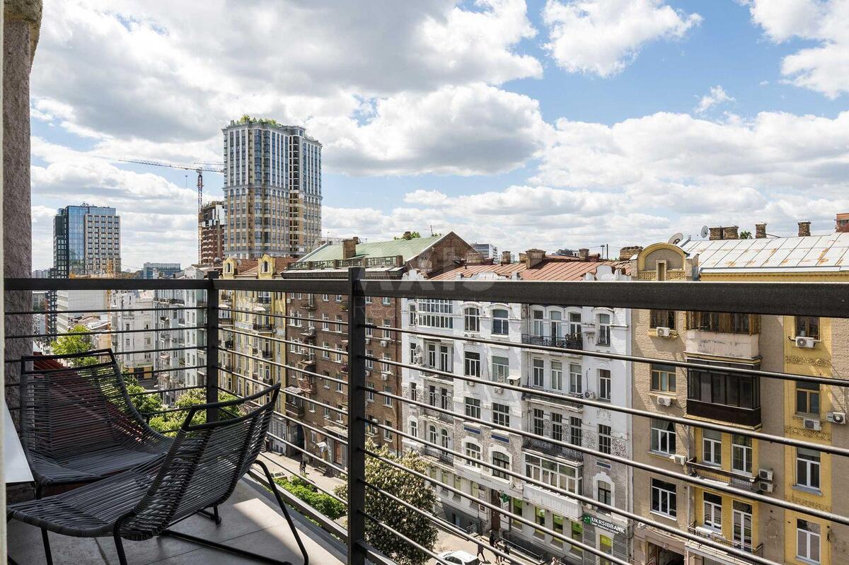 5k apartment vul. Antonovycha 174