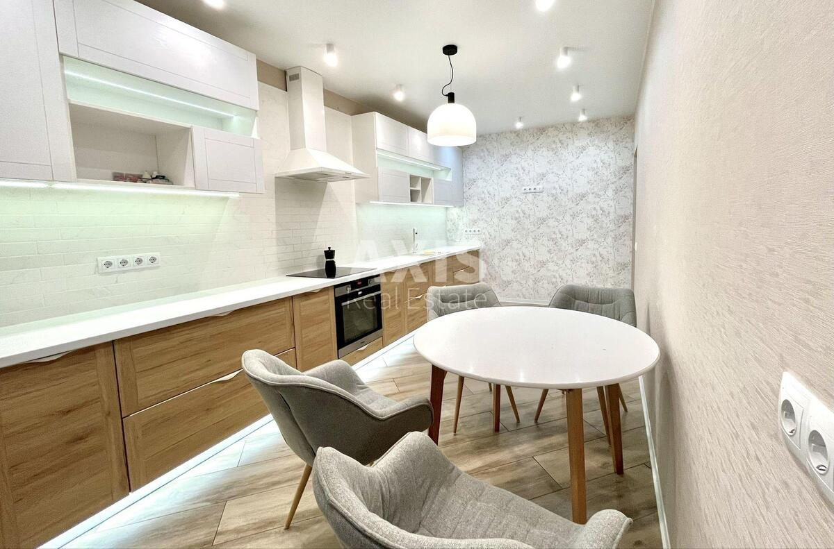 2k apartment vul. Lypkivs'kogo Vasylja Mytropolyta 33А493550