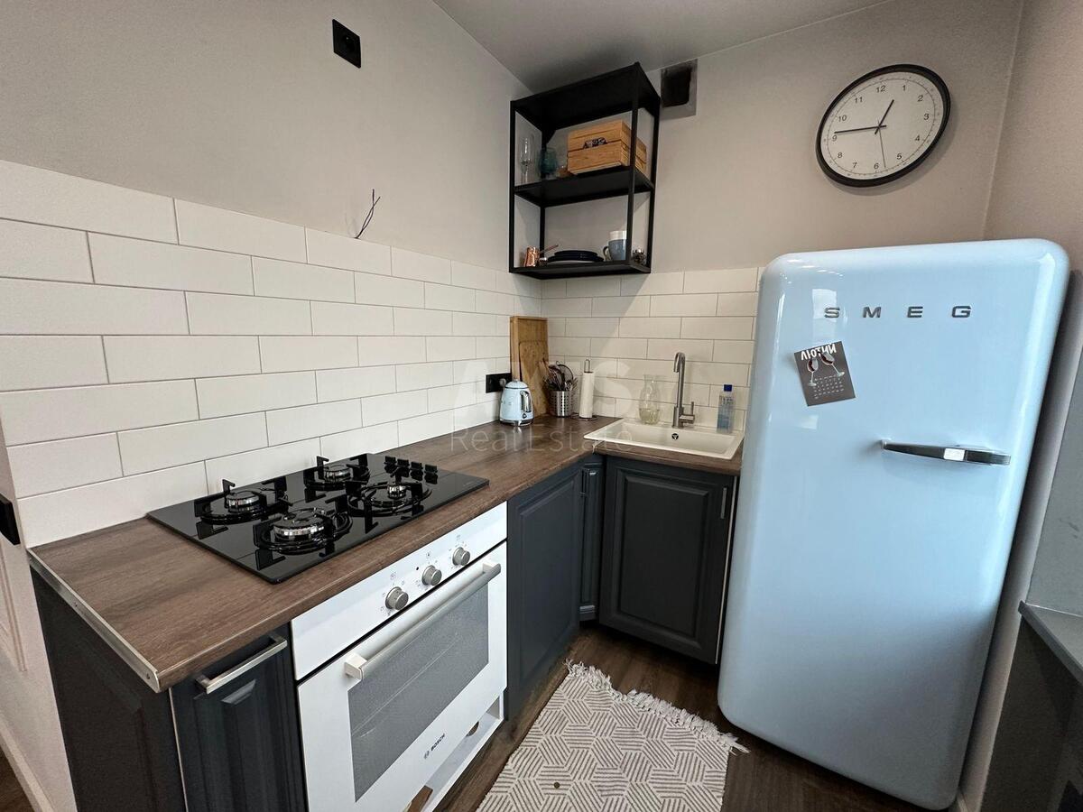 1k apartment vul. Mel'nykova 895803611