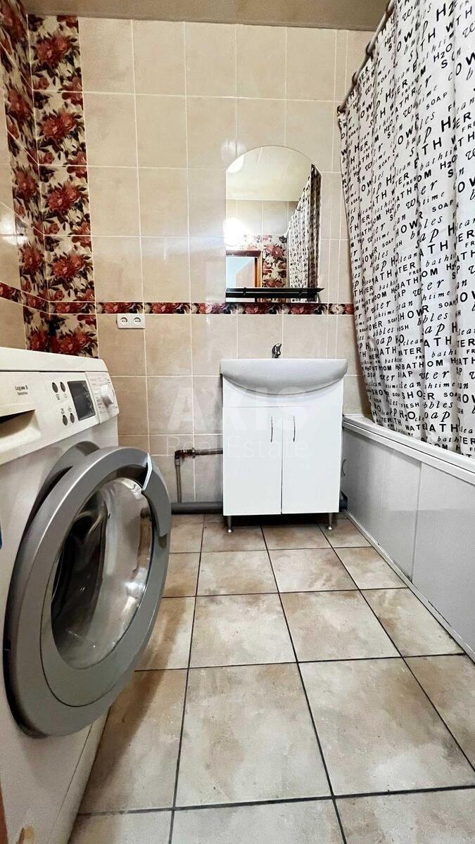 1k apartment vul. Krushel'nyc'koi' Solomii' 13571812