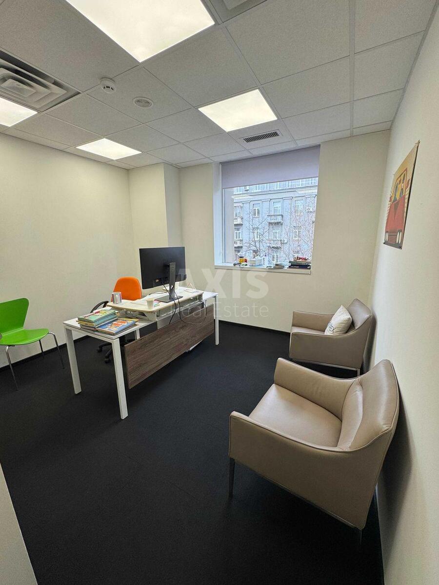 Office vul. Shovkovychna 42/44, 288m21