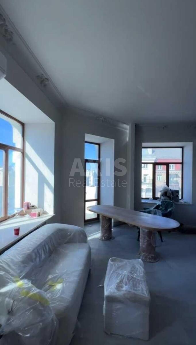 Office vul. Velyka Vasyl'kivs'ka 43, 115m211