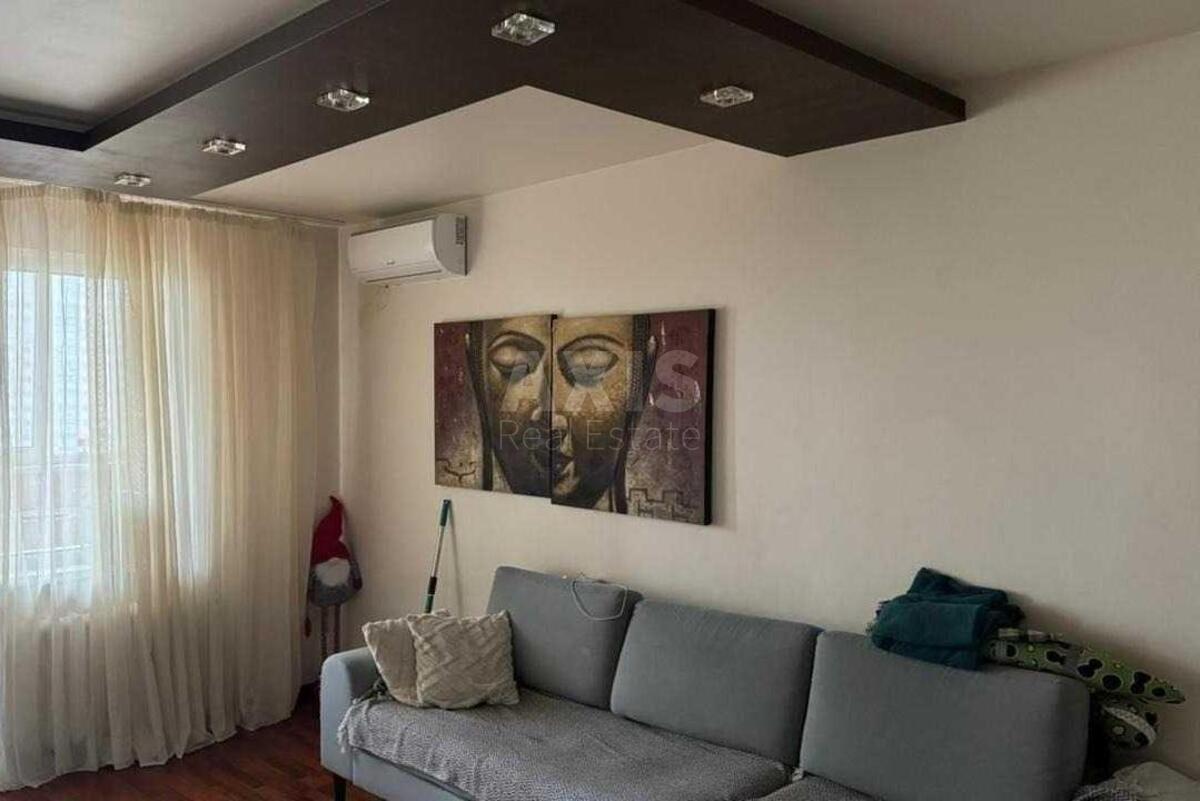 3k apartment vul. Urlivs'ka 19628880