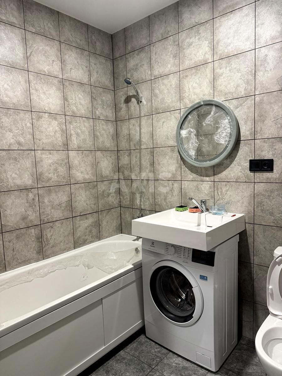 1k apartment vul. Rostyslavska 5А631653