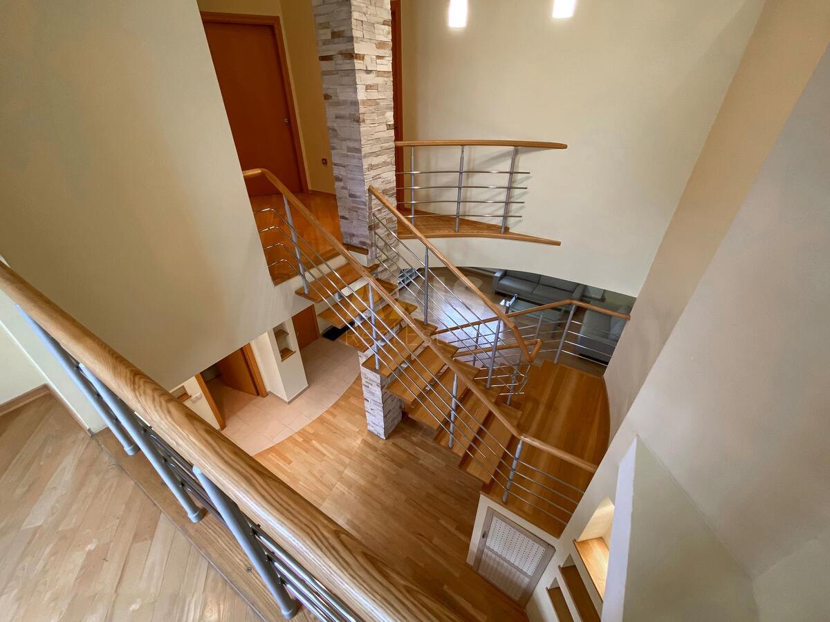 4k apartment vul. Jaroslaviv Val 19633459