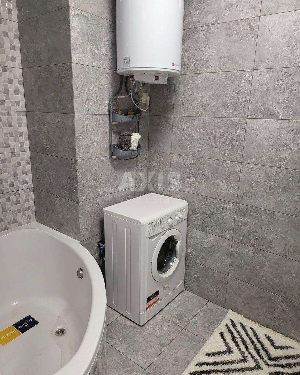 1k apartment vul. Rybalka Marshala 5Б7