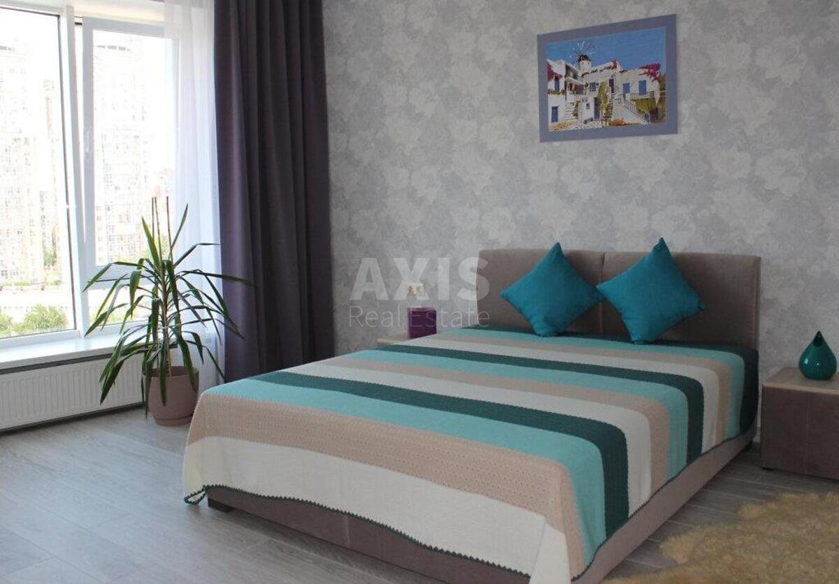1k apartment pl. Obolons'ka 1, корп. 13